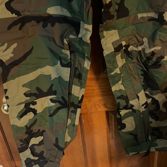 New Orc Industries Army Camouflage Mens Nylon Pants L NWT Unique Rare - Picture 2 of 2